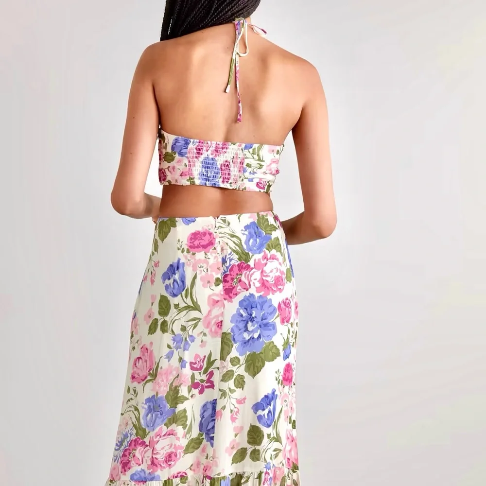 🌺🎉HP🎉🌺 NWT Reformation Riya Cutout Floral Print Halter Dress - Picture 2 of 13